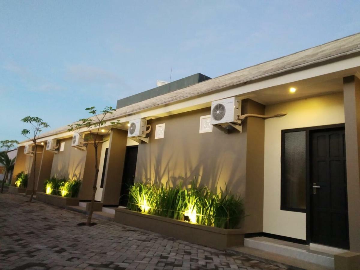 Reddoorz Syariah Plus Near Banyuwangi Airport エクステリア 写真