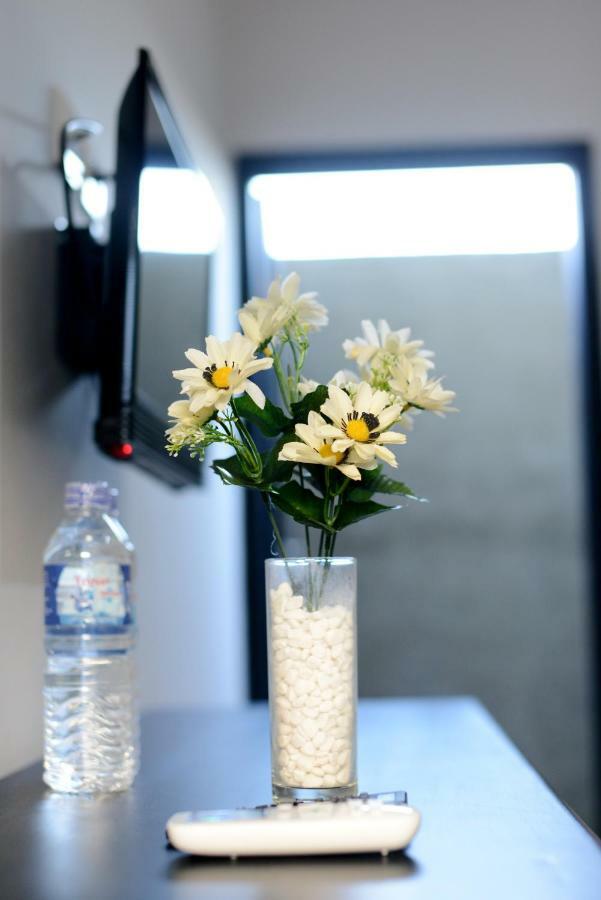 Reddoorz Syariah Plus Near Banyuwangi Airport エクステリア 写真