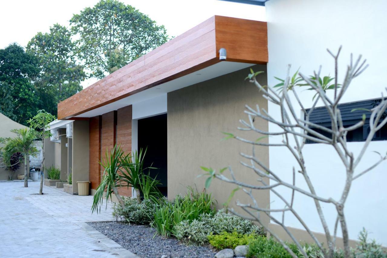 Reddoorz Syariah Plus Near Banyuwangi Airport エクステリア 写真